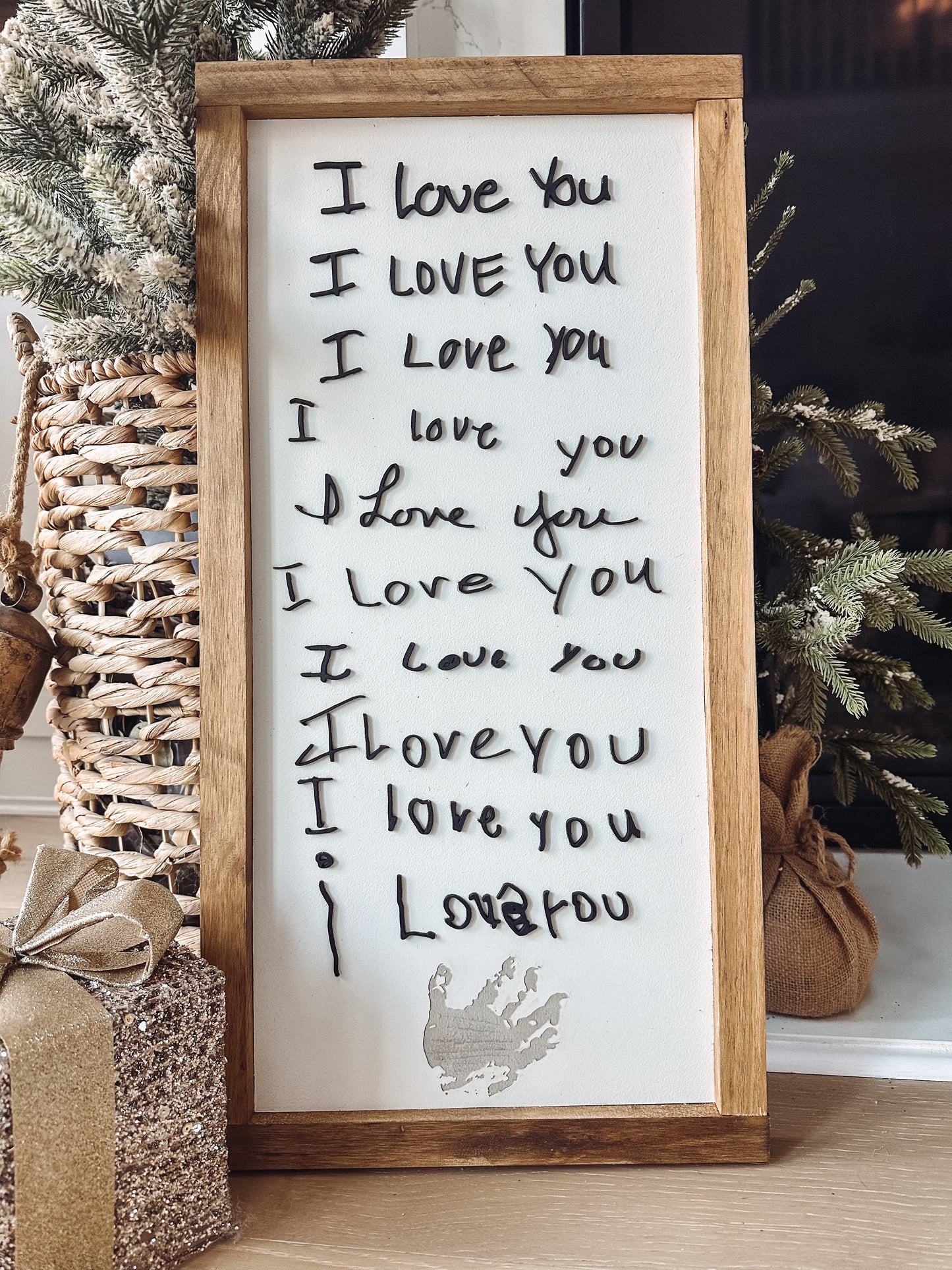 Handwritten I love you’s sign