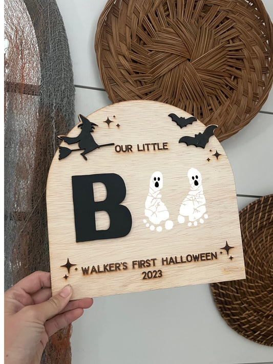 Baby’s first Halloween footprint sign