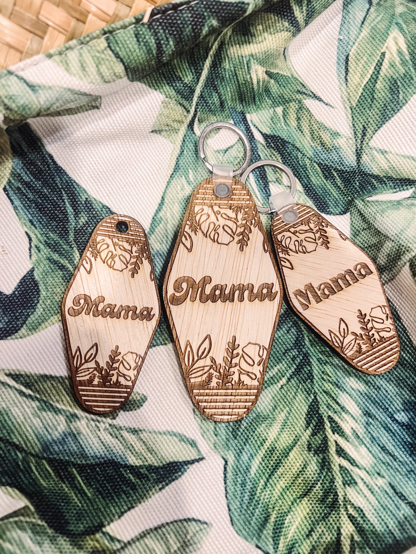 Tropical Mama keychain