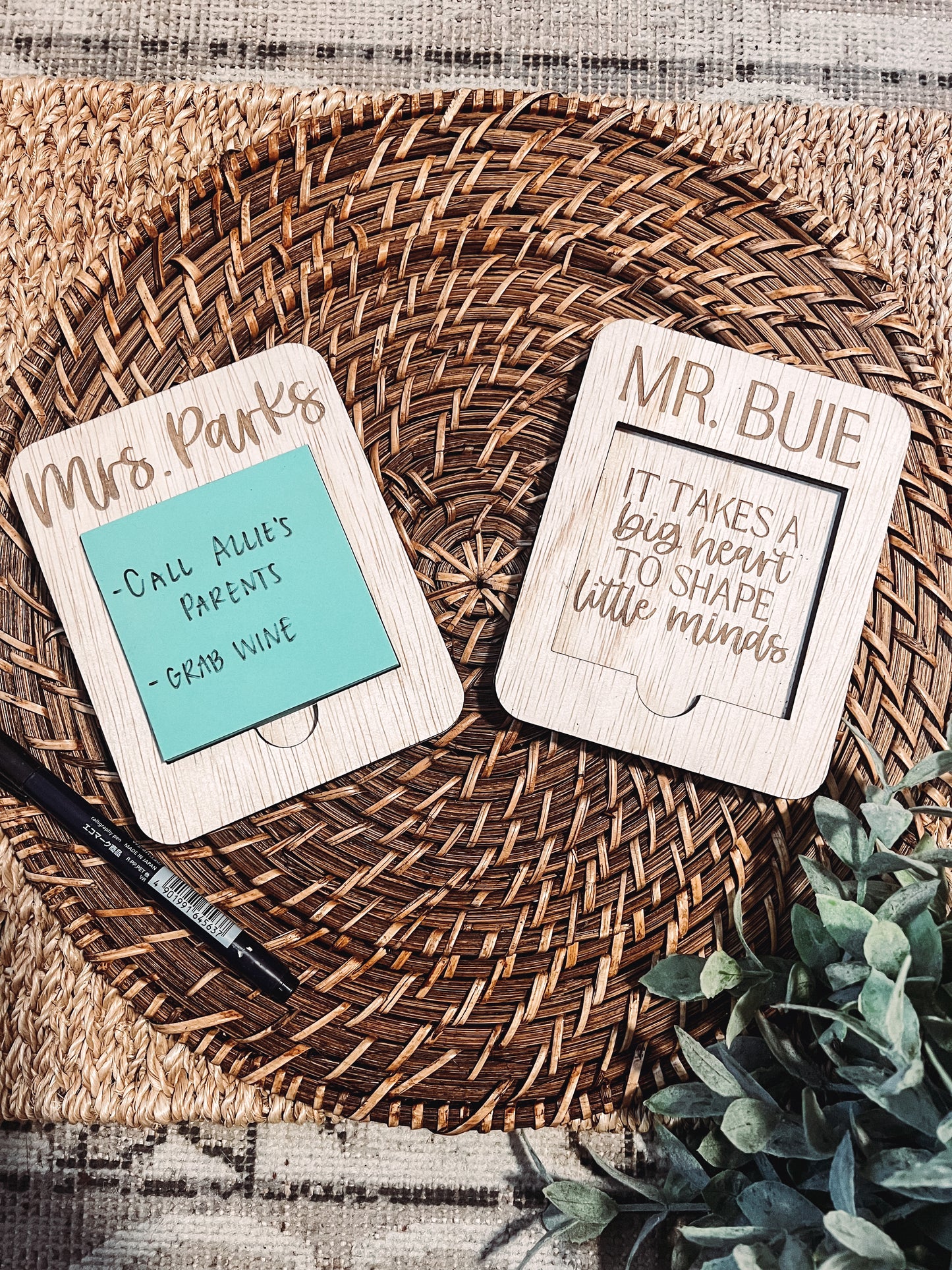 Sticky Notepad holder [sticky note pad included]
